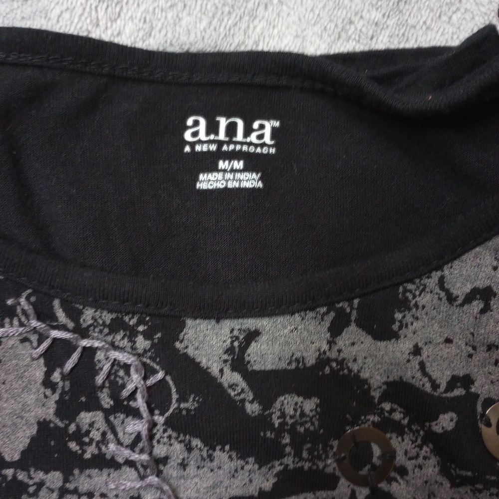 NWOT a.n.a. Black & Gray Tunic - Picture 7 of 8